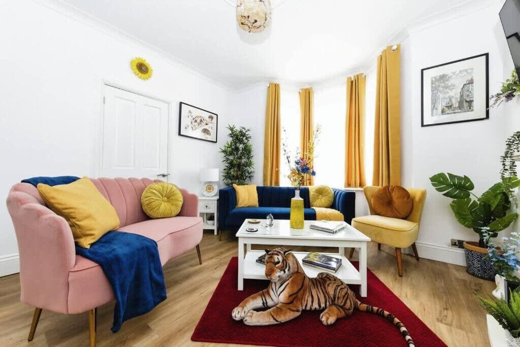 Your Chic 3Br Home Comfort And Style In Londra Dış mekan fotoğraf